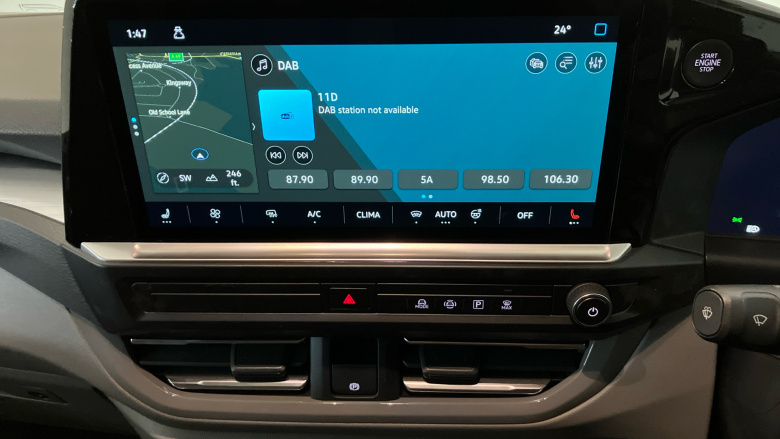 Volkswagen Transporter T32 Lwb Electric 100kW 65kWh Commerce Pro Van Auto